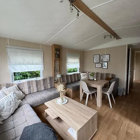 De Veerwater In Recreatiepark De Veerstal Διαμέρισμα