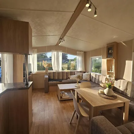 De Veerwater In Recreatiepark De Veerstal Διαμέρισμα Lathum