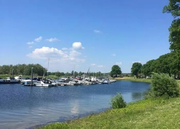 De Veerwater In Recreatiepark De Veerstal * Lathum