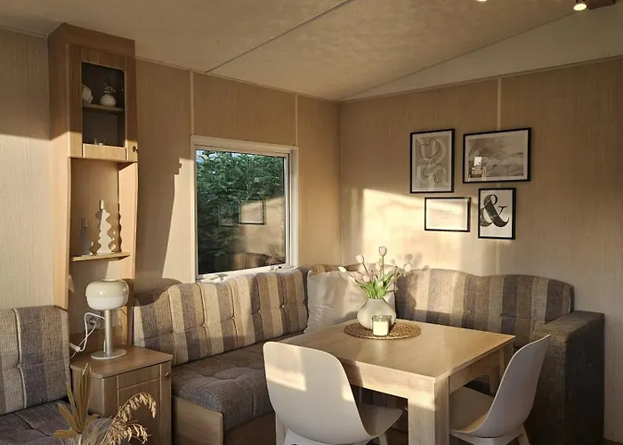 Appartement De Veerwater In Recreatiepark De Veerstal