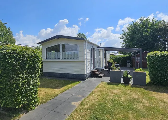 Appartement De Veerwater In Recreatiepark De Veerstal *