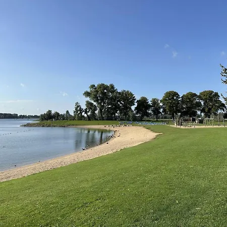 De Veerwater In Recreatiepark De Veerstal Apartamento