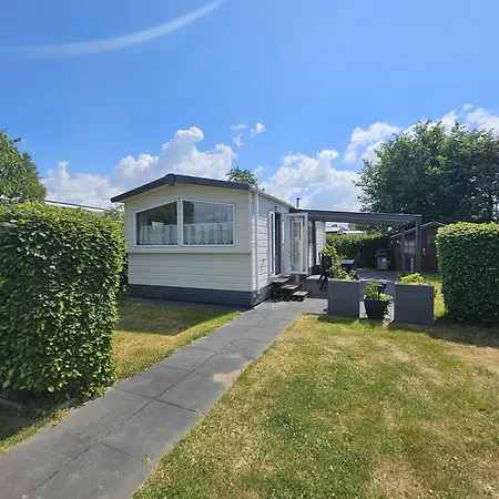 Apartamento De Veerwater In Recreatiepark De Veerstal *
