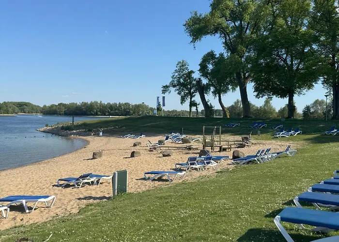 Apartamento De Veerwater In Recreatiepark De Veerstal *